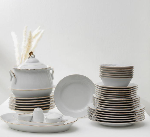 Сервиз столовый фарфоровый «Классик», 37 предметов, 4 вида тарелок